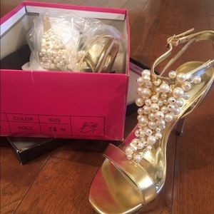 Alisha Hill gold and pearl heels.